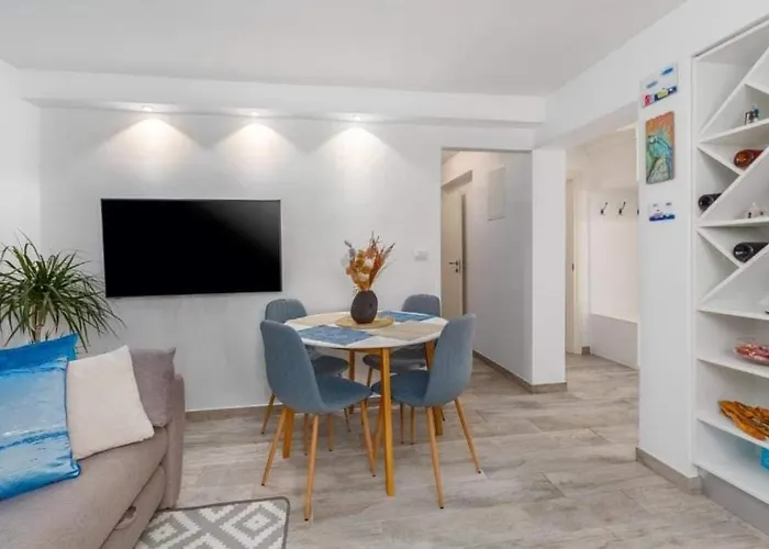 With Parking Space - 22308 Apartman Pula