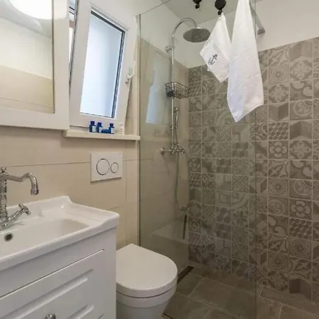 Apartment With A Parking Space - 22308 Pula