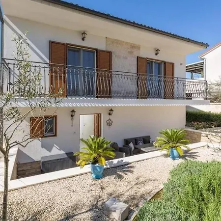 Apartment With A Parking Space - 22308 Pula